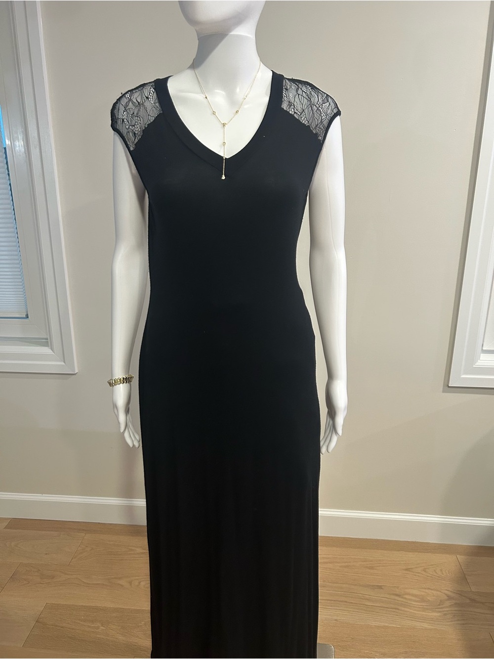 Cache Black Lace-Shoulder V-Neck Maxi Dress